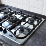 מסיר שומנים HG דגם 42064 בתרסיס 500 מ"ל - פתרון מקצועי להסרה מהירה של משקעי שומן וכתמי שמן מכל אזורי המטבח