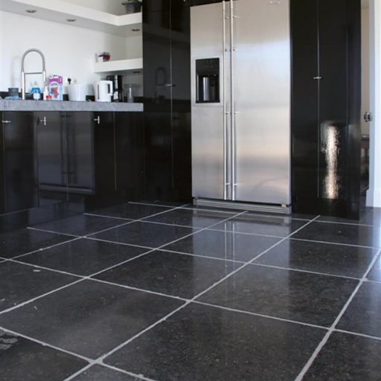 טרוורטין וגרניט