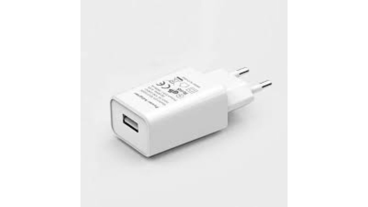 69afe985dd30e9dbd31d25cc מטען USB אחורינקבה 1 אמפר – תמונה 1