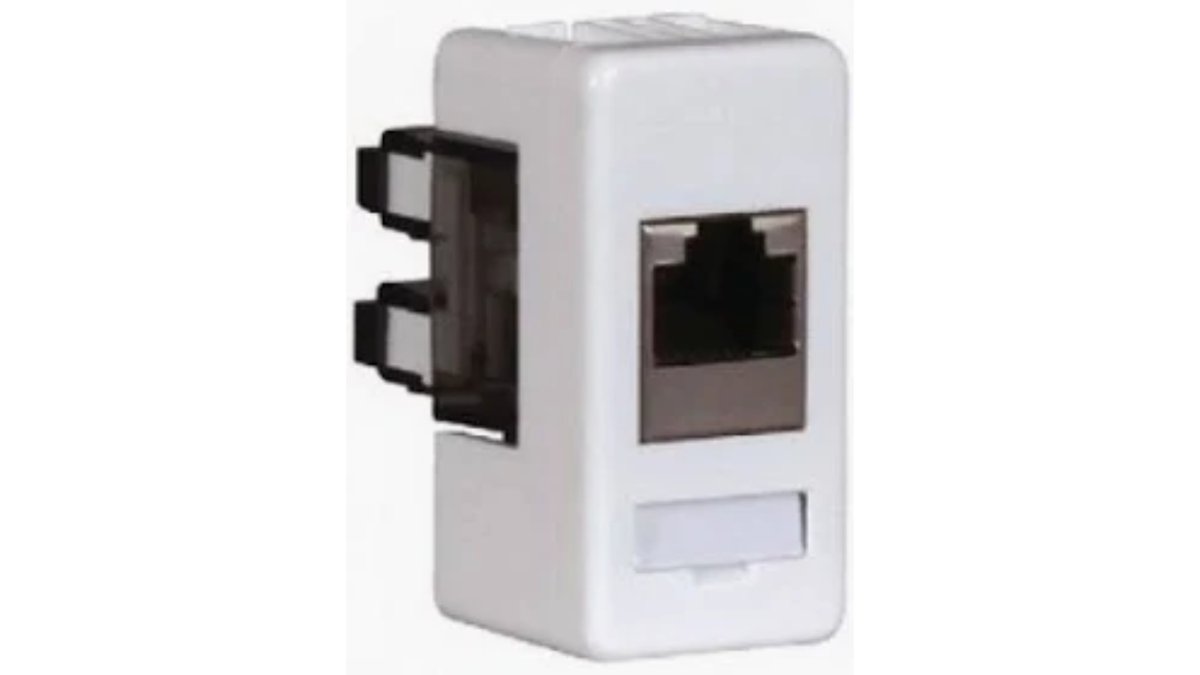 69f8858e8586f32ae71f7599 שקע RJ-45 מסוכך (גוויס) – תמונה 1